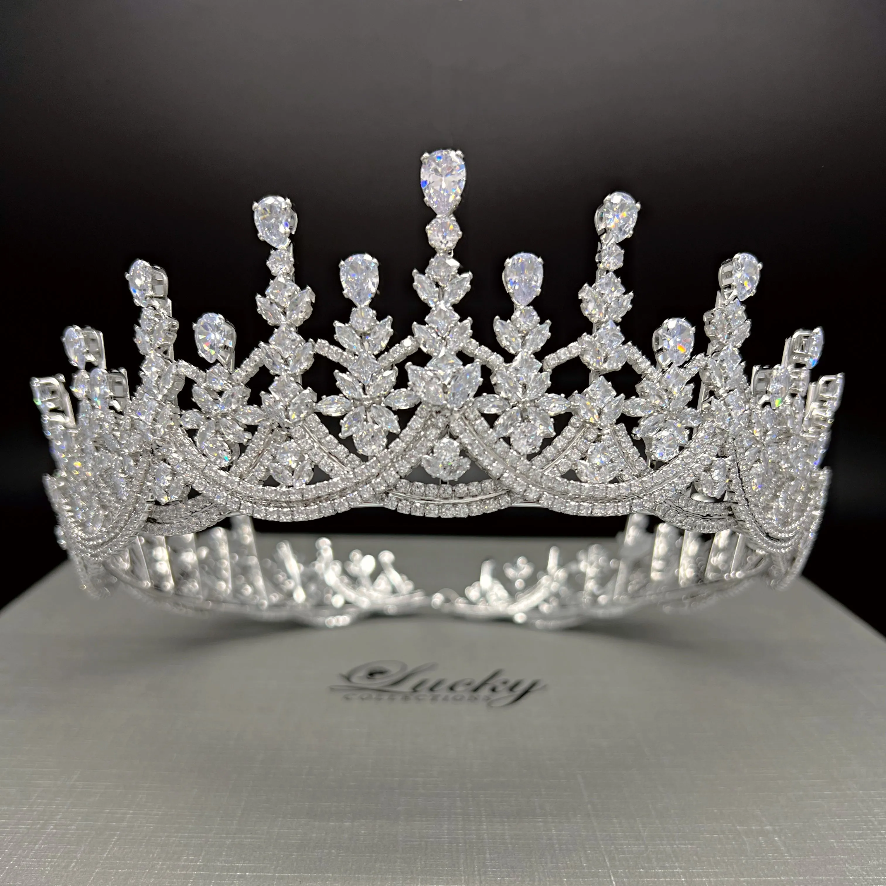 Cubic Zirconia Bridal and Quinceanera all around Tiara (Corona), High and Low Peaks