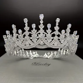 Cubic Zirconia Bridal and Quinceanera all around Tiara (Corona), High and Low Peaks