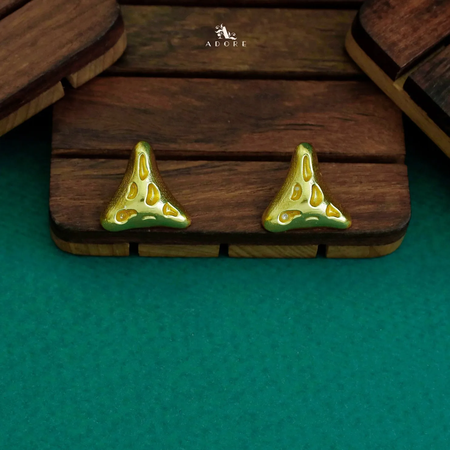 Golden Textured Triangle Combo